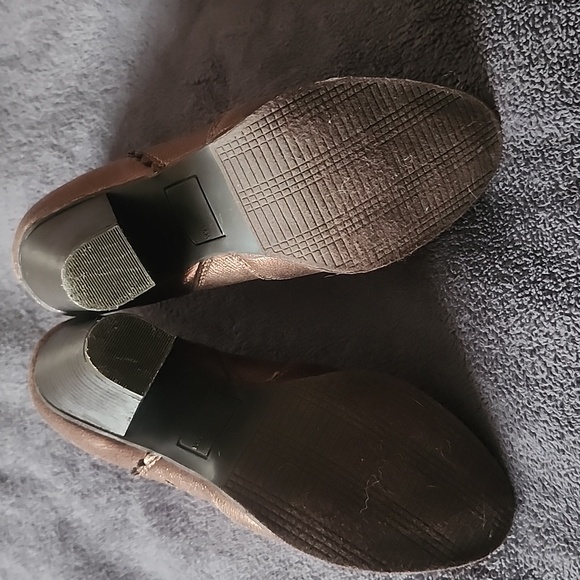 Sugar brand heeled boots. Size 7 - Picture 3 of 6